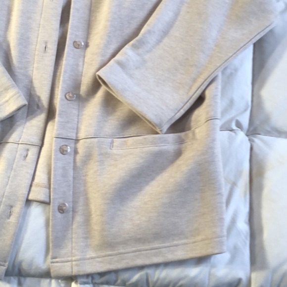 Talbots cardigan with pockets. - Picture 2 of 8